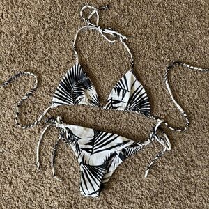 Mikoh Bikini Set, Black and White Palm Tree, Large, Halter Tie Top, Tie Bottoms